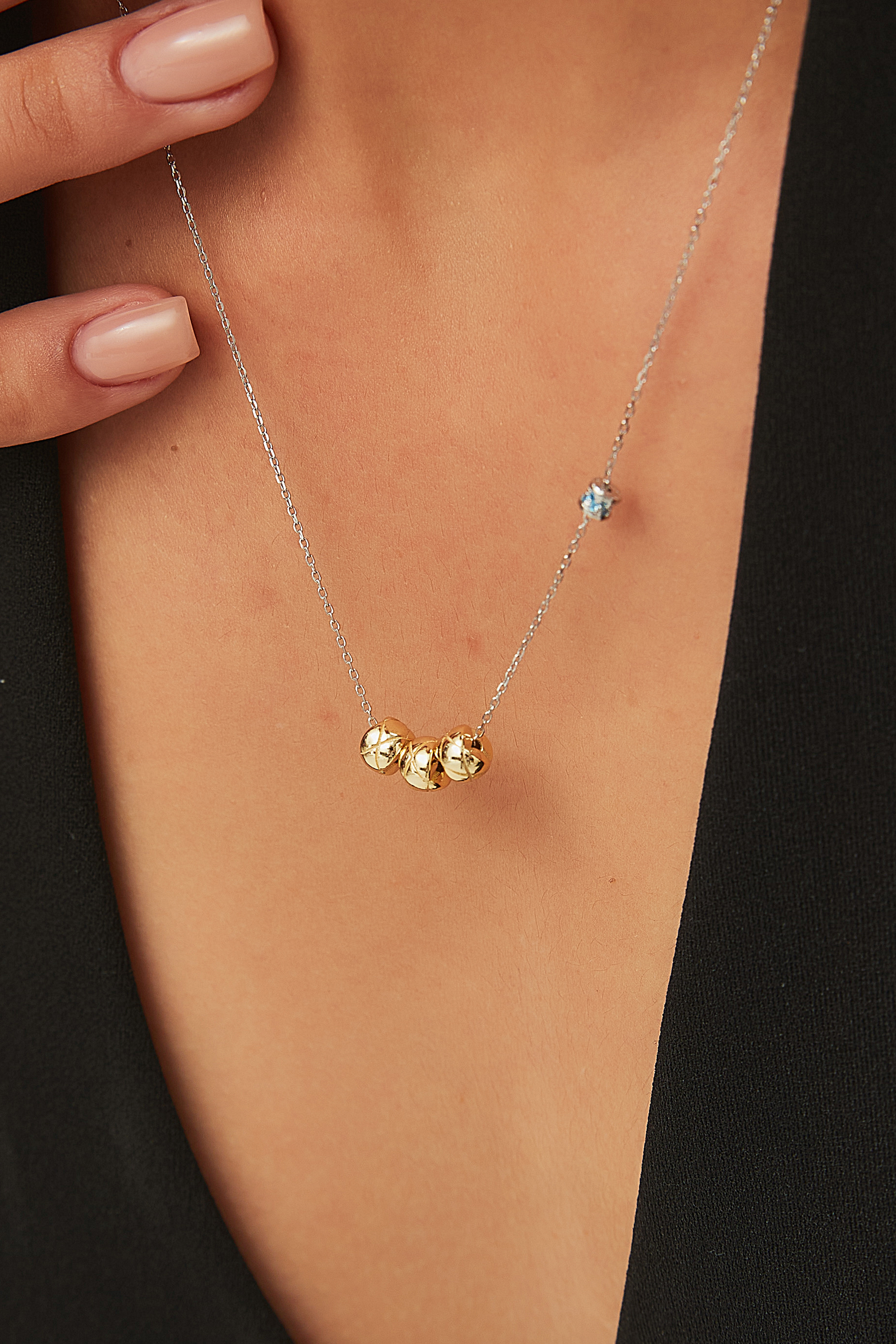 Minimal Beaded Chain Necklace – Trio