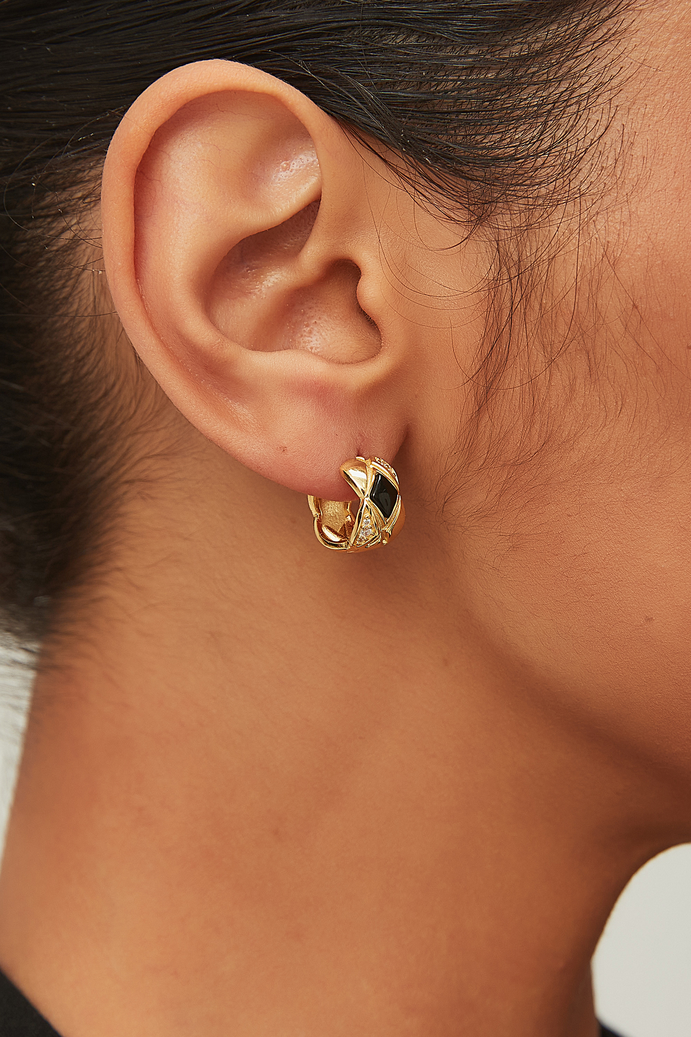 Sculptural Cross Inlay Huggie Earrings – Xframe