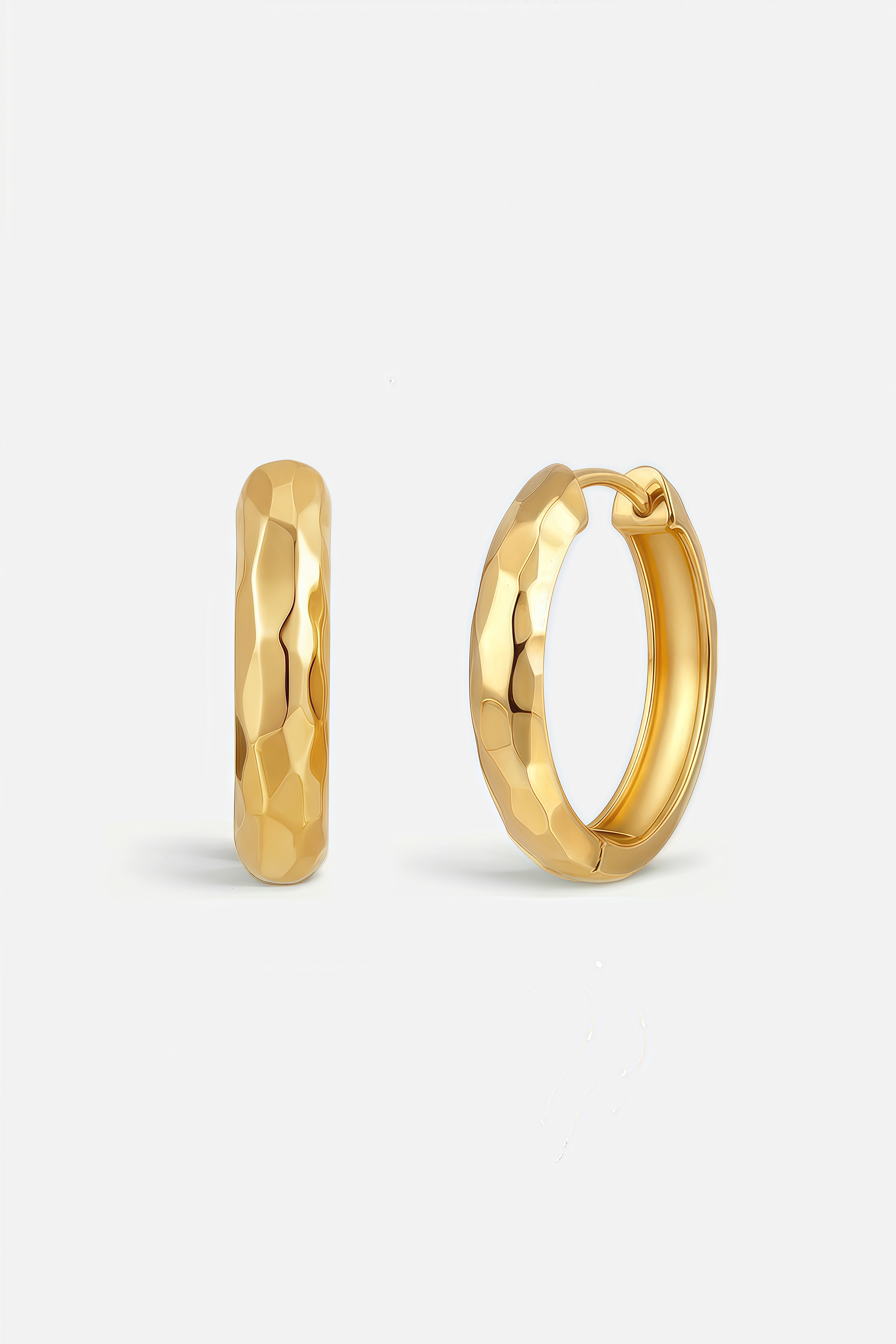 Faceted Classic Hoop Earrings – Hammer Ring