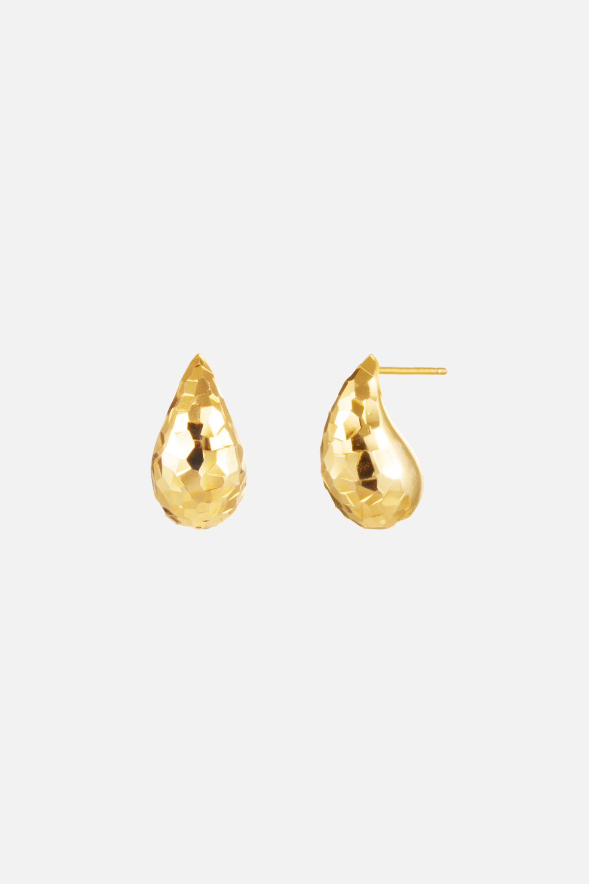 Facettierte Tropfen-Ohrstecker – Droplet