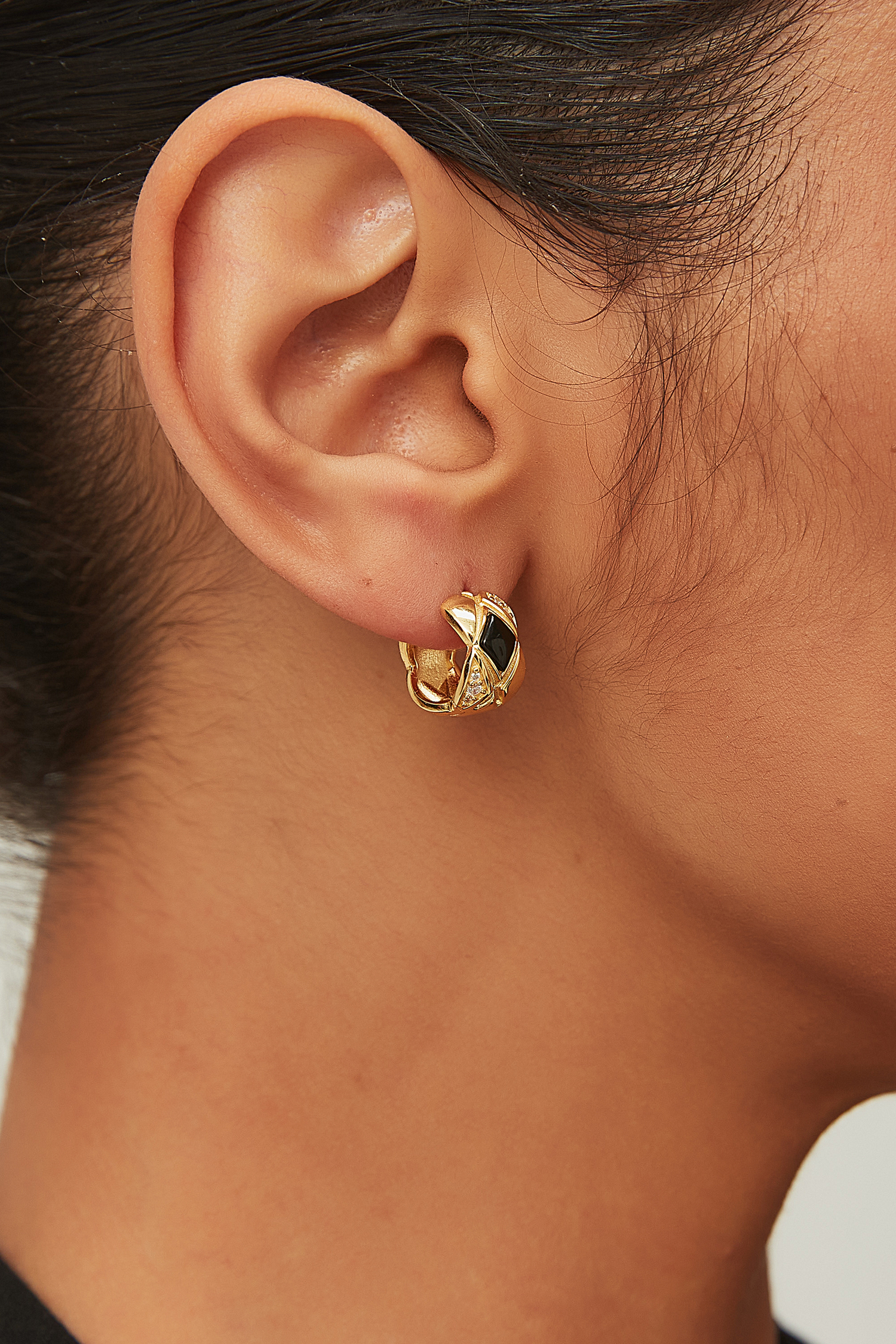 Sculptural Cross Inlay Huggie Earrings – Xframe