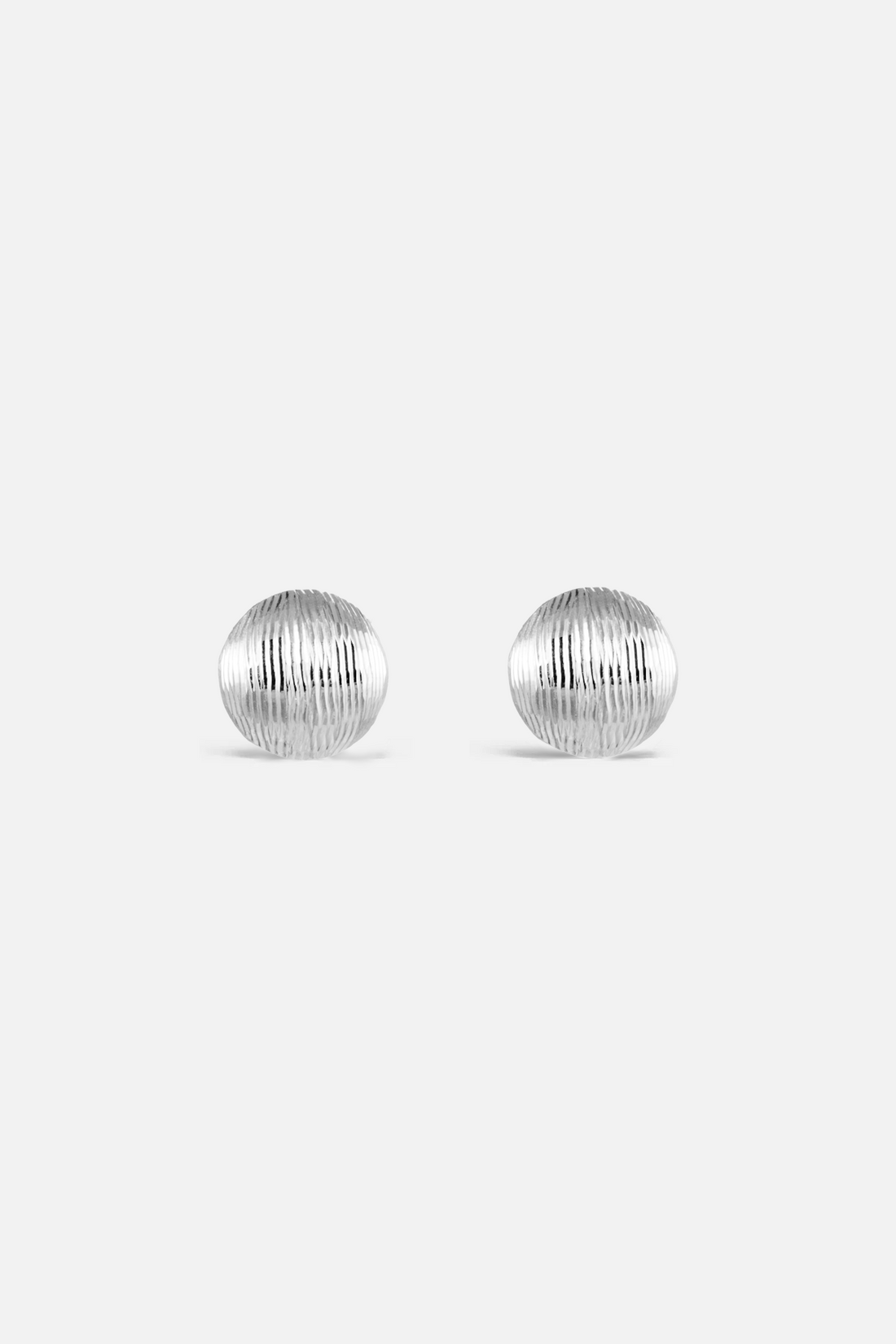 Ridged Dome Ohrstecker – Orb