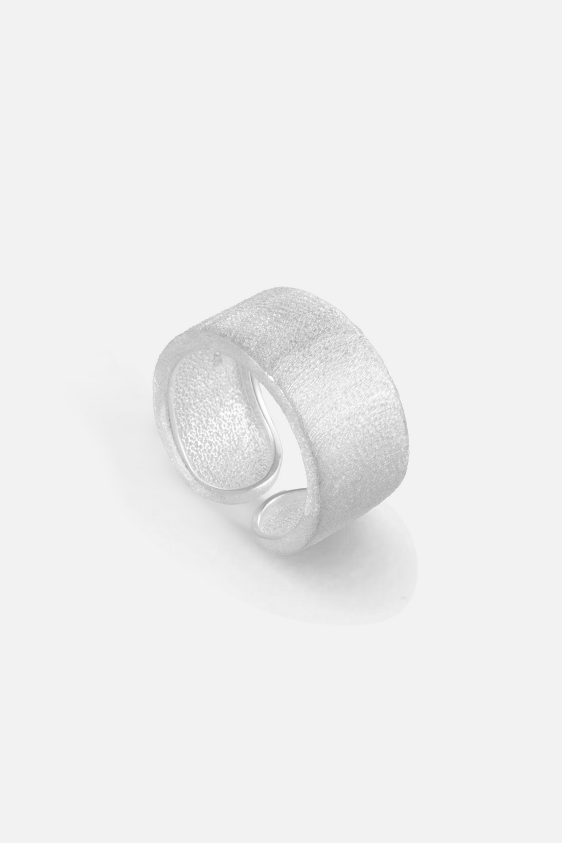 Strukturierter skulpturaler offener Ring – Fold