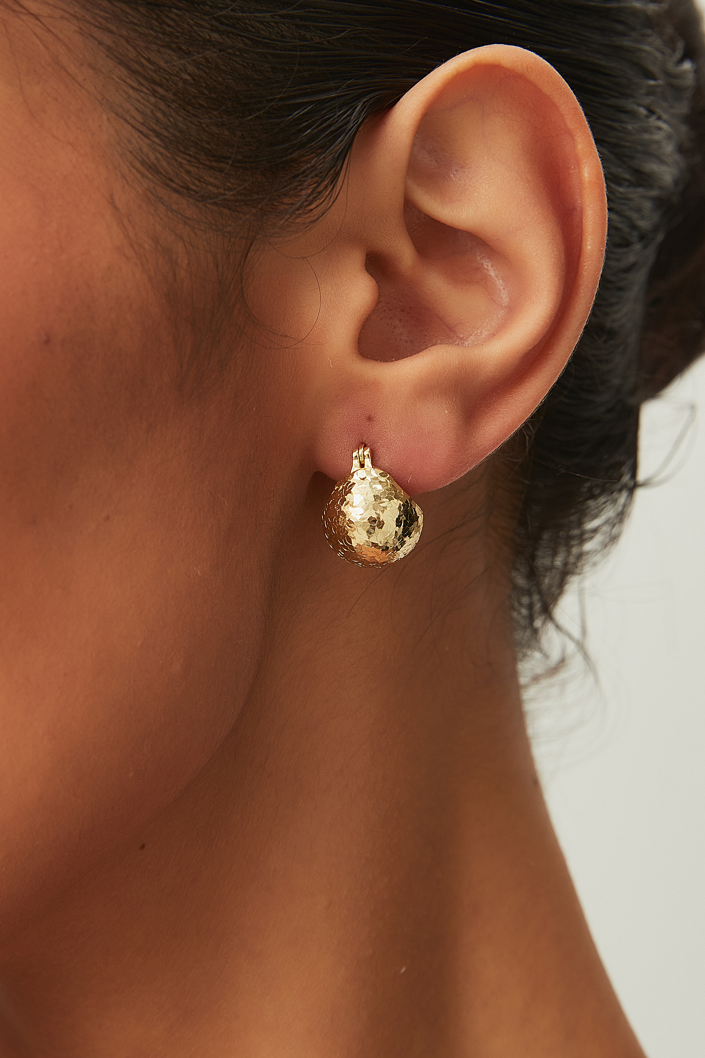 Textured Hollow Hoop Earrings – Shell