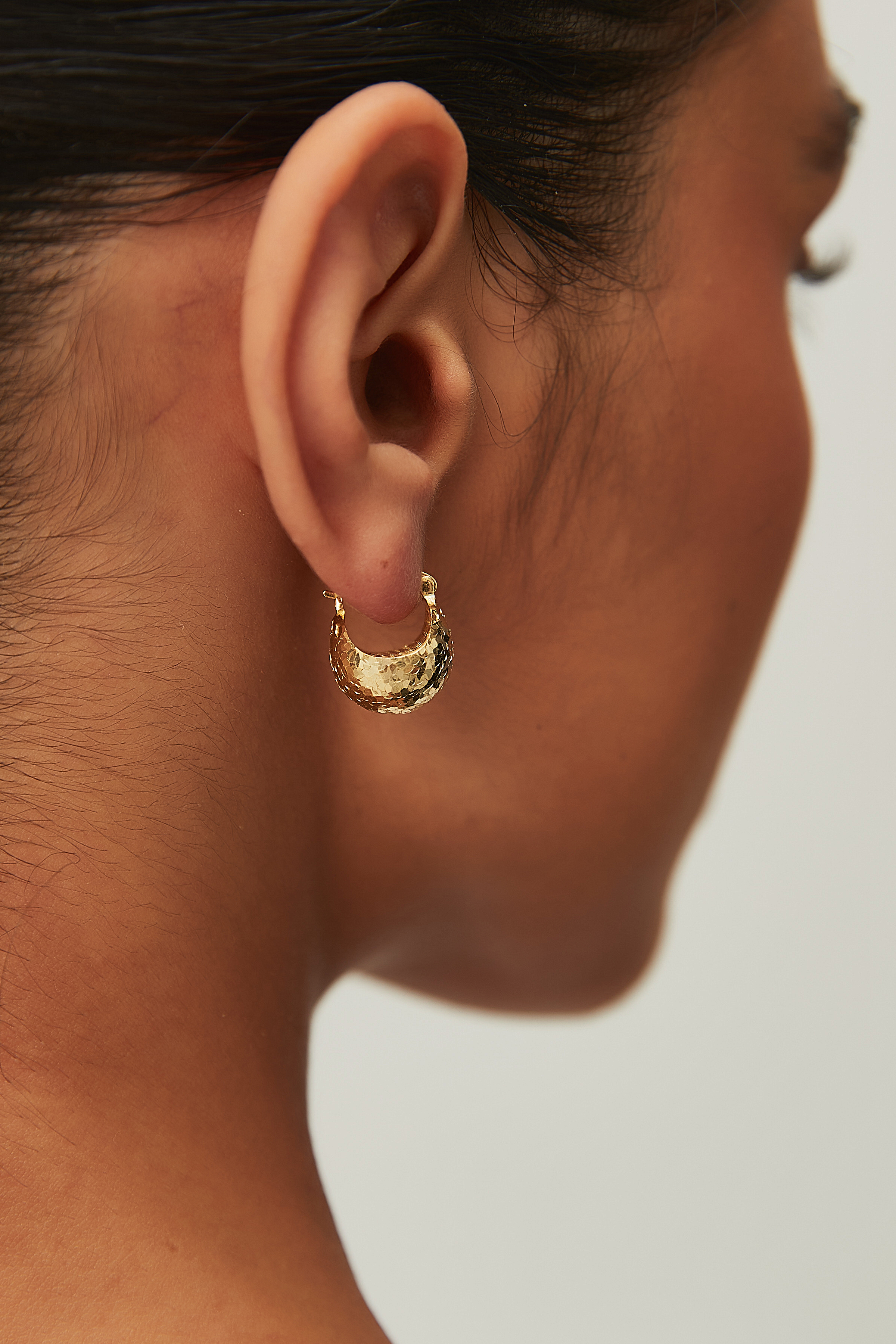 Textured Hollow Hoop Earrings – Shell