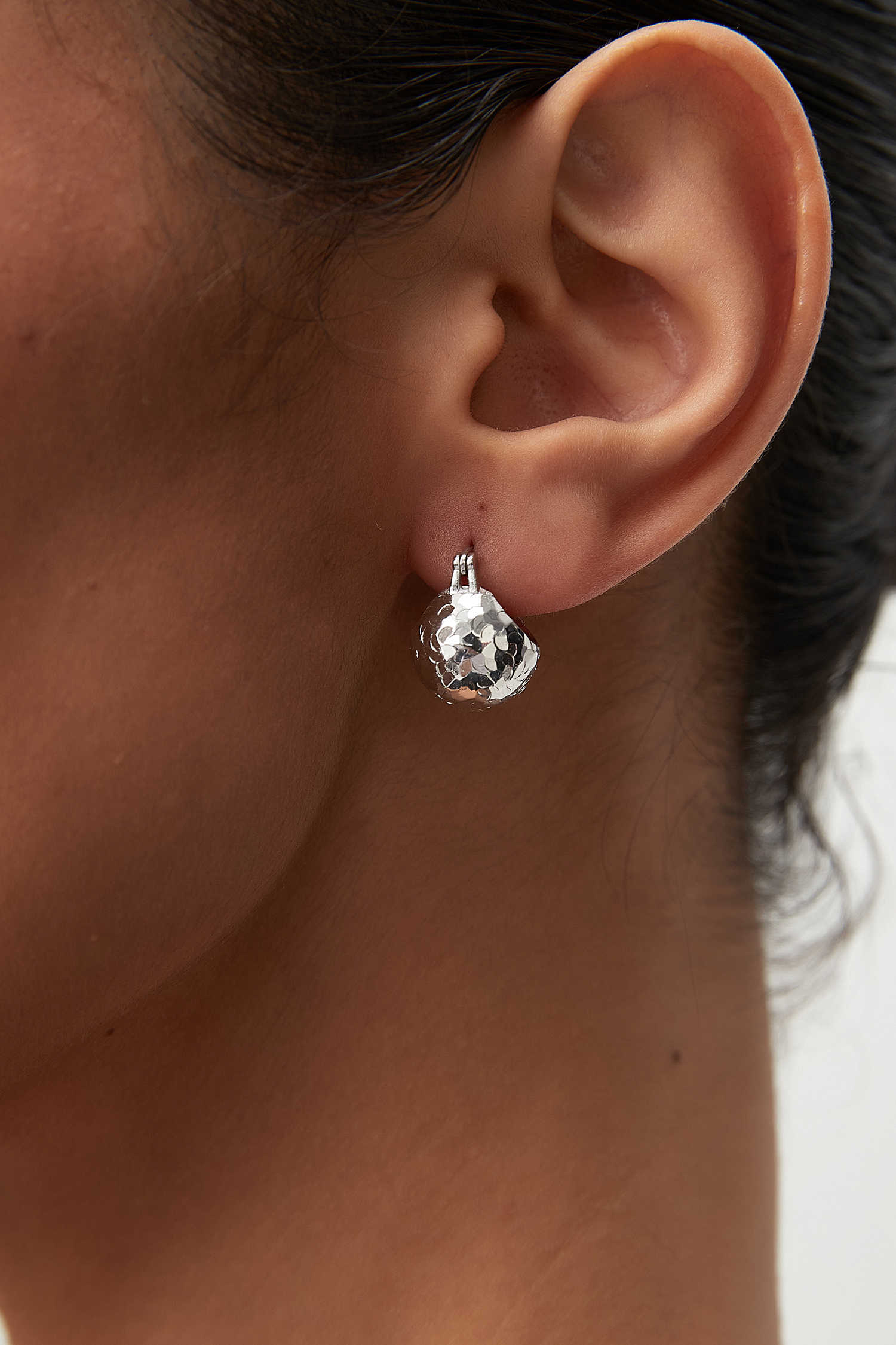 Faceted Dome Huggie Earrings – Grid